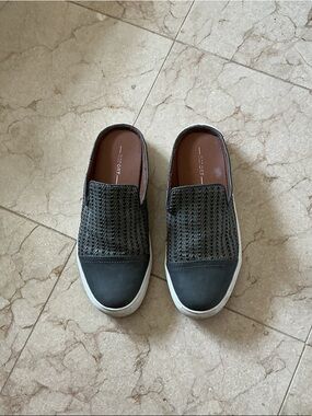 Alliana Textured Slip-On Women’s Casual Sneakers in Dark Gray - ComfortFit